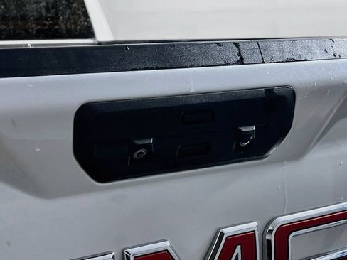 Used 2021 GMC Sierra 1500 SLT w/ SLT Premium Plus Package AWD/4WD image 29