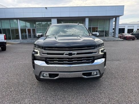 Used 2022 Chevrolet Silverado 1500 LTZ w/ LTZ Premium Package AWD/4WD image 2