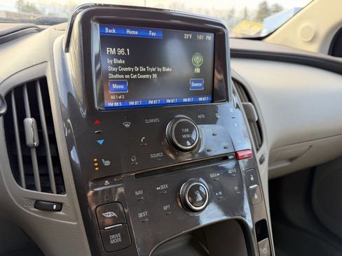 Used 2015 Chevrolet Volt Premium w/ Premium Trim Package image 3