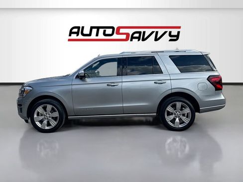 Used 2023 Ford Expedition Platinum RWD image 4