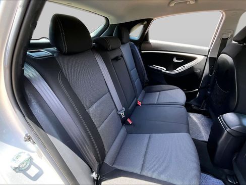Used 2013 Hyundai Elantra GT w/ Touch & Go Pkg FWD image 19