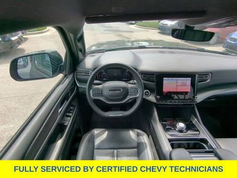 Used 2024 Jeep Wagoneer L Series II w/ Flexible Seating Group AWD/4WD image 39