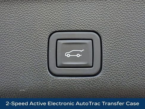 Used 2024 Chevrolet Suburban Z71 w/ Luxury Package AWD/4WD image 24