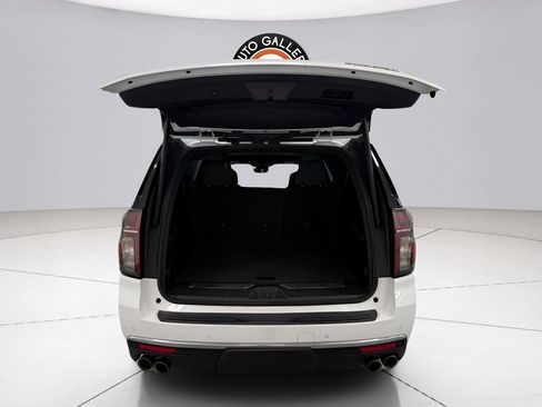 Used 2023 Chevrolet Suburban Premier image 29