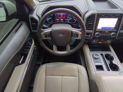 Used 2021 Ford Expedition XLT RWD image 16