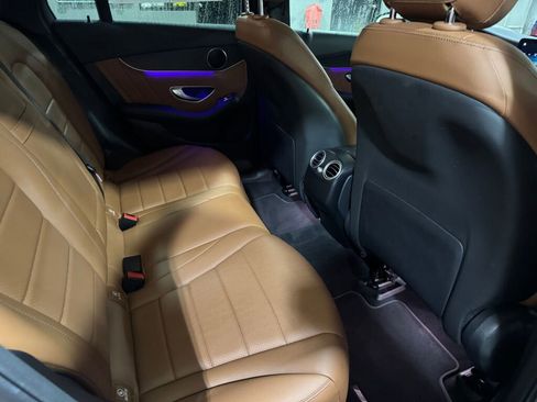 Used 2021 Mercedes-Benz GLC 300 4MATIC image 21