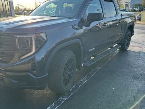 Used 2022 GMC Sierra 1500 Elevation w/ LPO, Elevation Black Package image 2