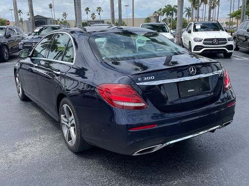 Used 2017 Mercedes-Benz E 300 image 2
