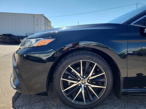 Used 2023 Toyota Camry SE FWD image 10
