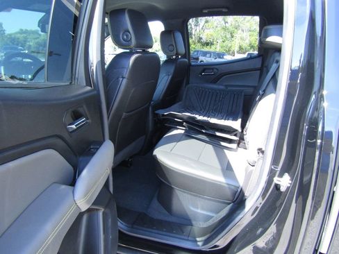Used 2023 Chevrolet Colorado ZR2 w/ ZR2 Convenience Package III AWD/4WD image 19