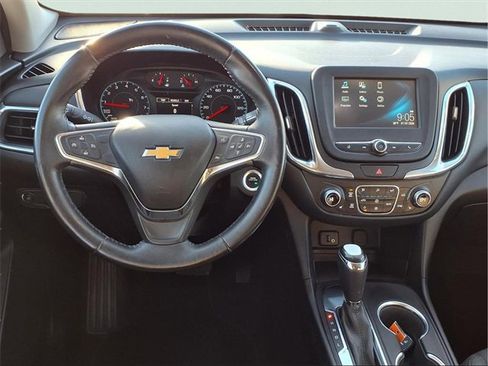 Used 2018 Chevrolet Equinox LT image 4