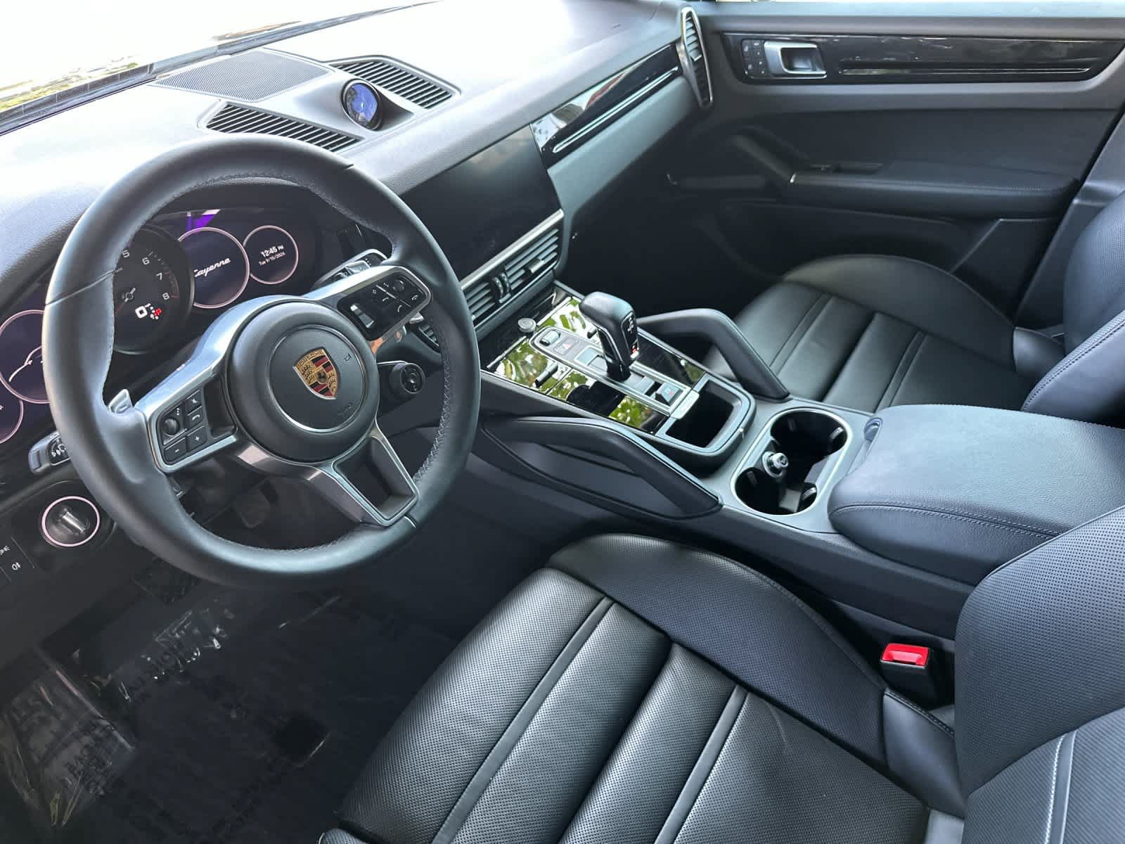 Certified 2023 Porsche Cayenne Coupe AWD/4WD image 4