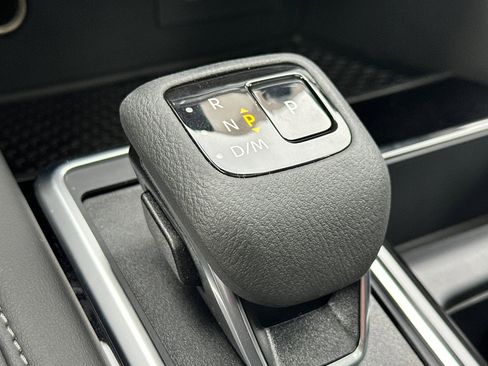 New 2025 Nissan Pathfinder SV w/ SV Premium Package image 26