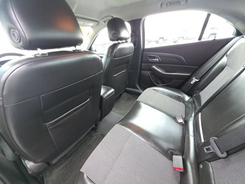 Used 2016 Chevrolet Malibu LT FWD image 13