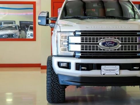 Used 2017 Ford F350 Platinum w/ Platinum Ultimate Package image 46