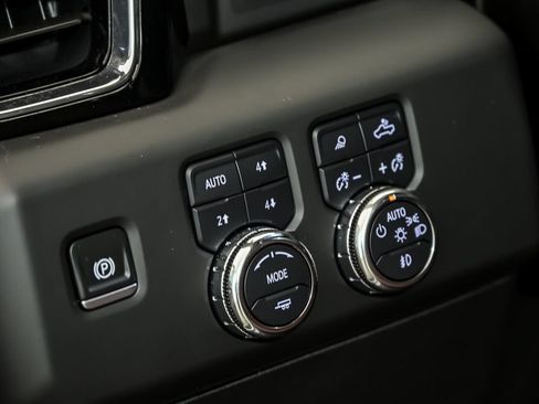 Certified 2025 GMC Sierra 1500 Denali Ultimate AWD/4WD image 18