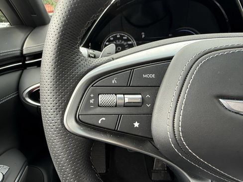 Used 2025 Genesis GV70 3.5T Sport w/ Sport Advanced Package image 21