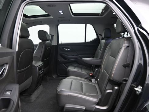 Used 2021 Chevrolet Traverse RS w/ LPO, Floor Liner Package image 30