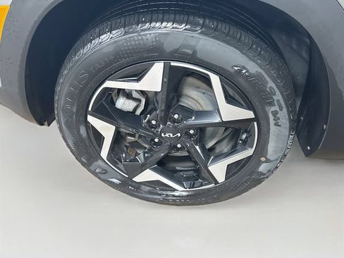 Used 2025 Kia Seltos S AWD/4WD image 10