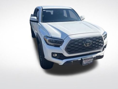 Used 2023 Toyota Tacoma TRD Off-Road AWD/4WD image 4