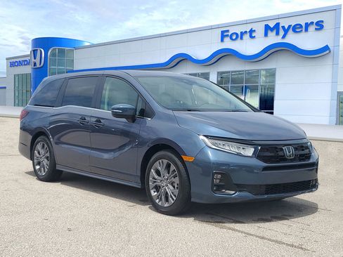 New 2026 Honda Odyssey Touring image 1