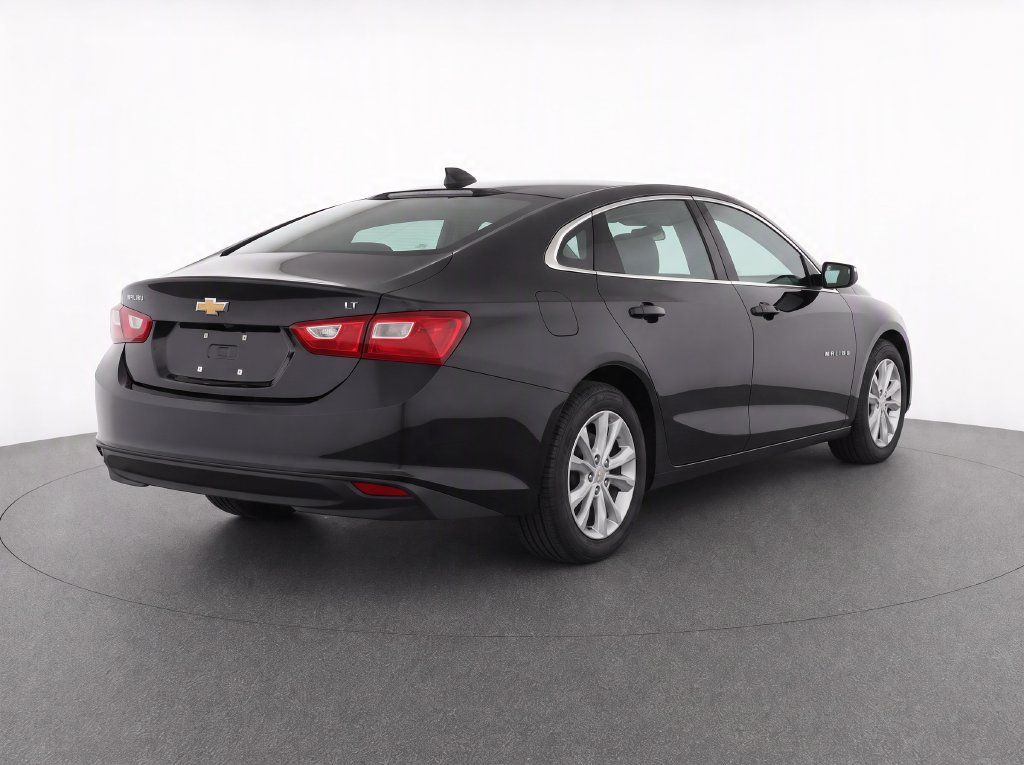 Used 2024 Chevrolet Malibu LT FWD image 4