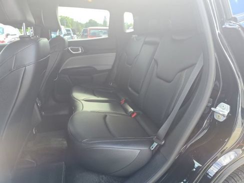 Used 2025 Jeep Compass Limited AWD/4WD image 25