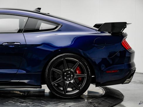 Used 2020 Ford Mustang Shelby GT500 w/ Carbon Fiber Track Pack image 7