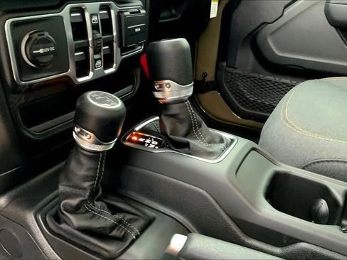 New 2026 Jeep Gladiator Sport image 7