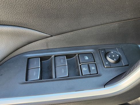 New 2025 Toyota RAV4 XLE image 14