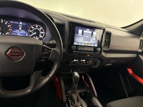 Used 2023 Nissan Frontier PRO-4X w/ Technology Package AWD/4WD image 18