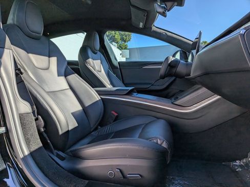 Used 2022 Tesla Model S image 25
