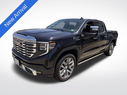 Used 2024 GMC Sierra 1500 Denali w/ Denali Reserve Package AWD/4WD image 1