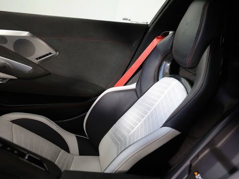 Used 2023 Chevrolet Corvette Stingray Premium Cpe w/ Z51 Performance Package RWD image 34