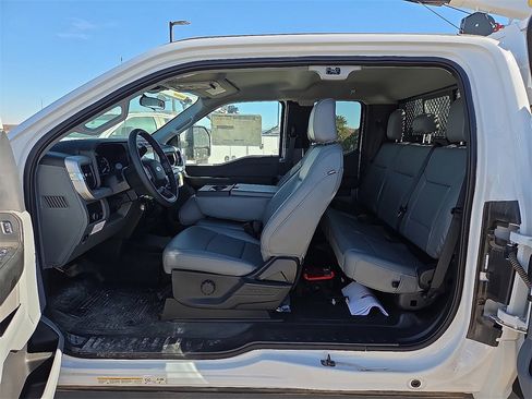 New 2024 Ford F550 4x4 SuperCab Super Duty image 14