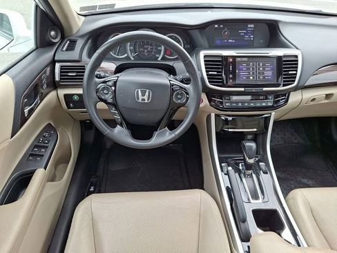 Used 2016 Honda Accord EX-L image 8