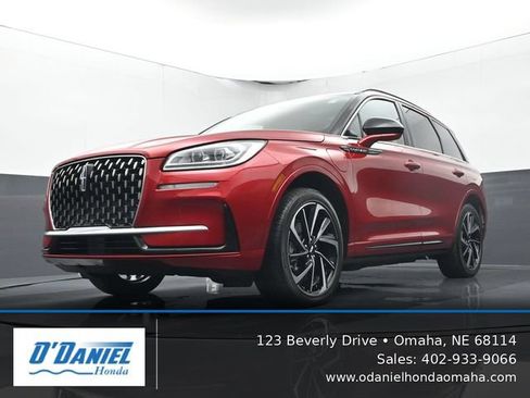 Used 2025 Lincoln Corsair Grand Touring AWD/4WD image 9