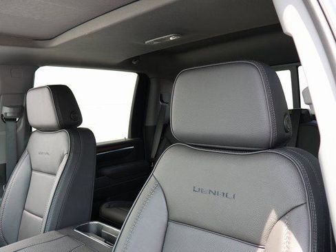 New 2025 GMC Sierra 2500 Denali w/ Technology Package image 21