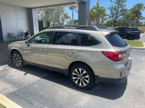 Used 2015 Subaru Outback 2.5i Limited w/ Popular Package #4 AWD/4WD image 4