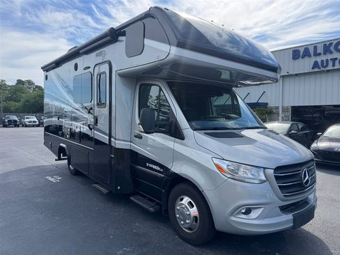 Used 2022 Mercedes-Benz Sprinter 3500 image 1
