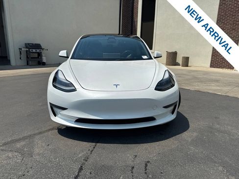 Used 2022 Tesla Model 3 Long Range AWD/4WD image 2