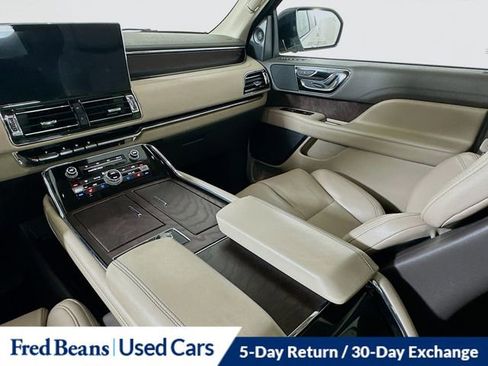 Certified 2024 Lincoln Navigator Premiere image 27