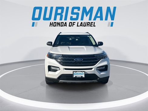 Used 2021 Ford Explorer XLT w/ Equipment Group 202A image 3