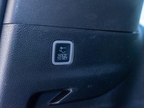 Used 2024 Jeep Grand Wagoneer L 4WD image 10