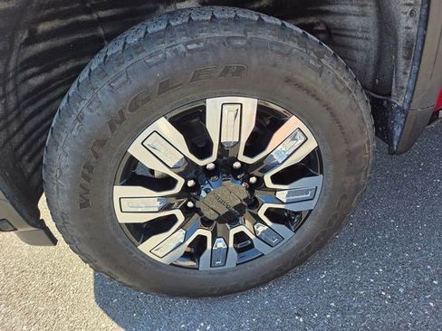Used 2024 GMC Sierra 2500 Denali w/ Denali Reserve Package AWD/4WD image 27