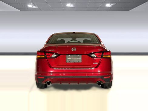 Used 2022 Nissan Altima 2.5 SV w/ SV Premium Package image 9