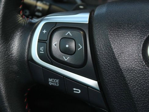 Used 2016 Toyota Camry SE image 23