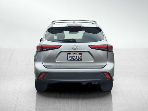 Used 2021 Toyota Highlander XLE image 5