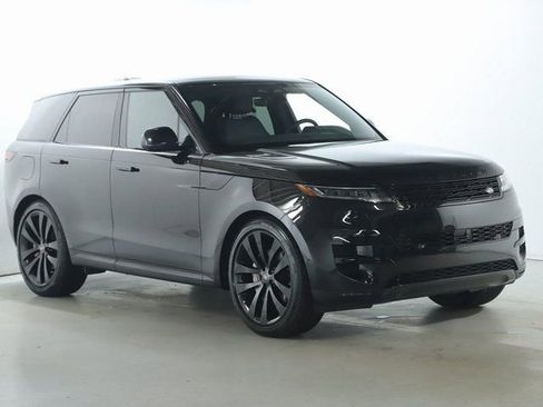 Certified 2025 Land Rover Range Rover Sport SE image 11