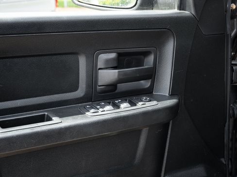 Used 2018 RAM 1500 Express AWD/4WD image 15